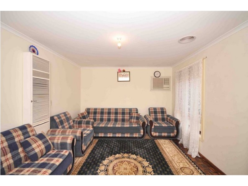 2/55 Tarkoola, Meadow Heights VIC 3048