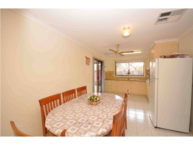 2/55 Tarkoola, Meadow Heights VIC 3048