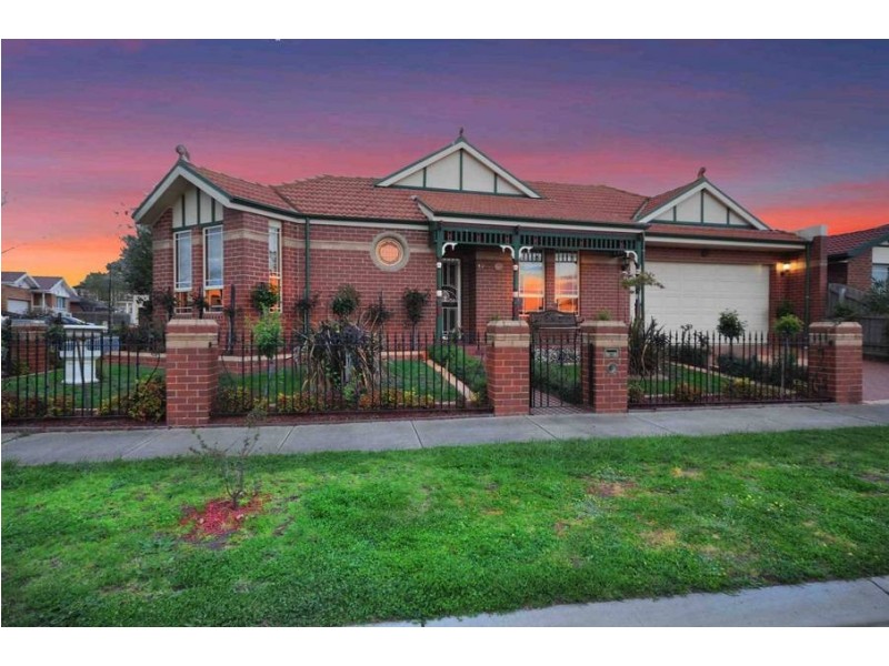 17 Kennedy Parade, Roxburgh Park VIC 3064