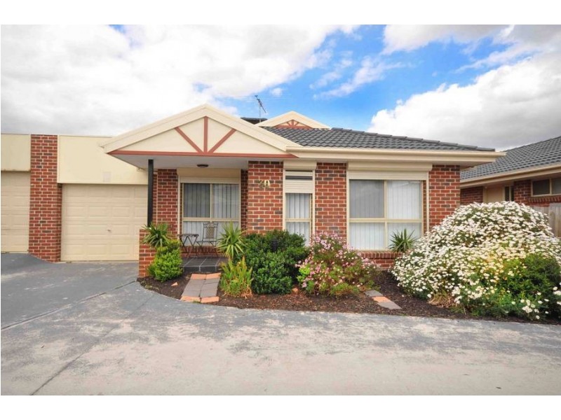 30/4-16 Melaleuca Drive, Meadow Heights VIC 3048