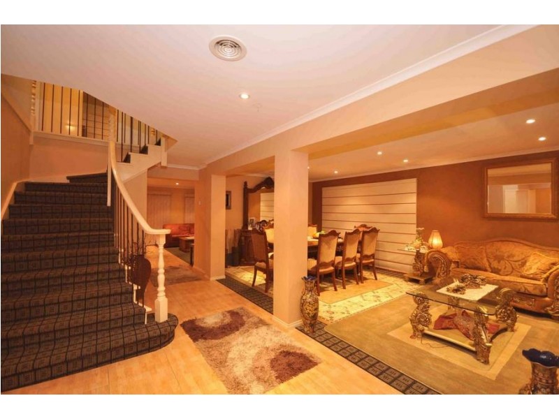 4 Avonlea Court, Roxburgh Park VIC 3064