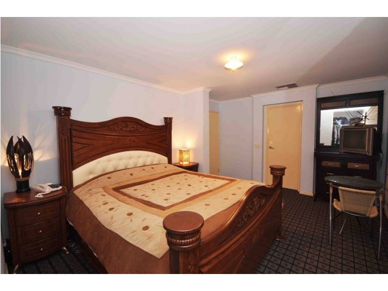 4 Avonlea Court, Roxburgh Park VIC 3064