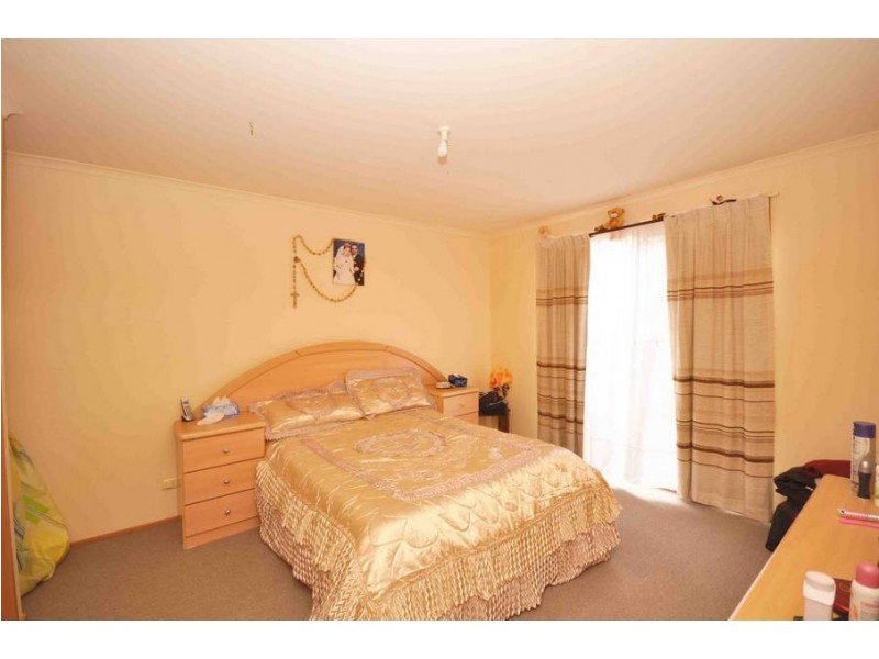 12 Elder Close, Meadow Heights VIC 3048