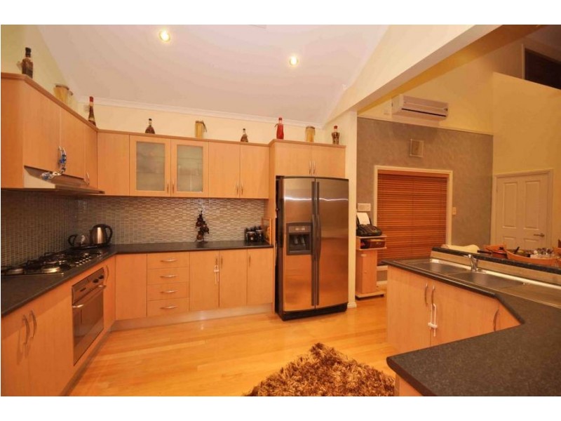 33 Arkley Drive, Greenvale VIC 3059