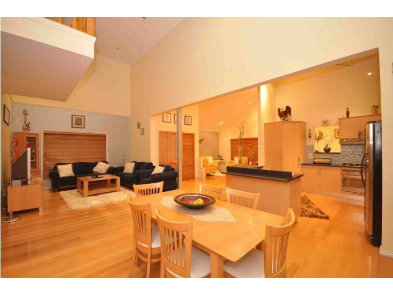 33 Arkley Drive, Greenvale VIC 3059