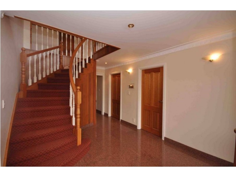 7 Dufton Court, Greenvale VIC 3059