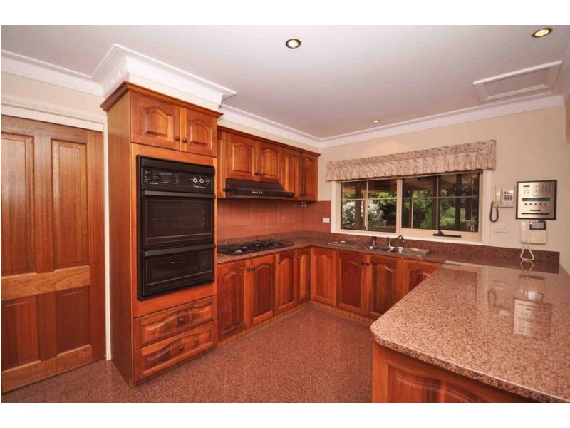 7 Dufton Court, Greenvale VIC 3059