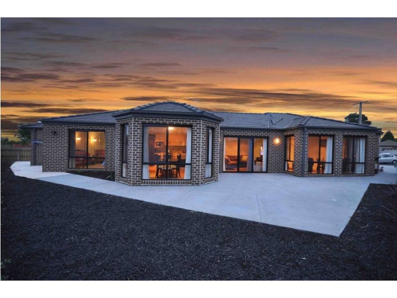 10 Baileys Court, Meadow Heights VIC 3048