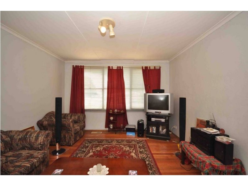 28 Mildura Crescent, Dallas VIC 3047