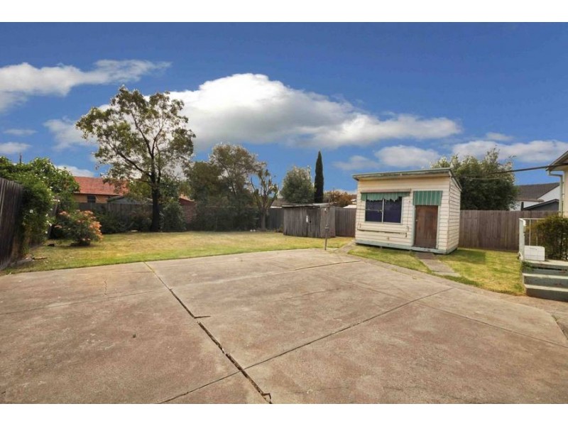 28 Mildura Crescent, Dallas VIC 3047