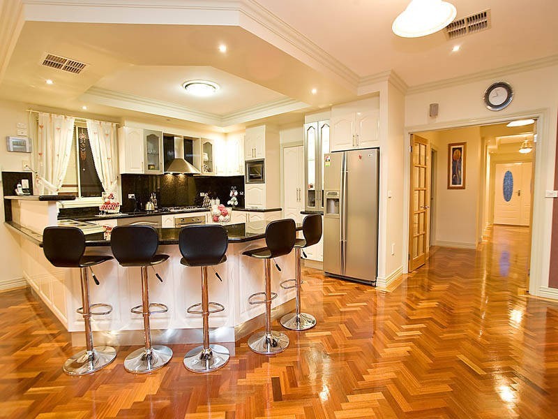 8 Wild Crescent, Roxburgh Park VIC 3064