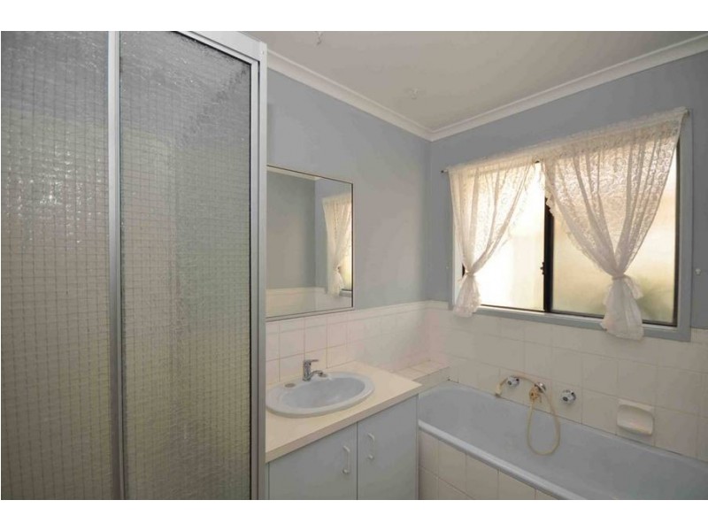 15 Clematis Court, Meadow Heights VIC 3048