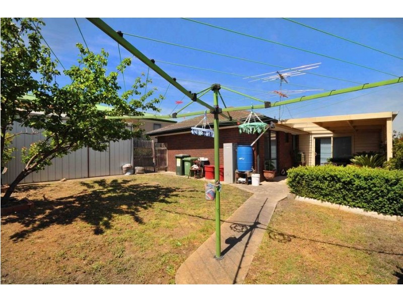 15 Clematis Court, Meadow Heights VIC 3048