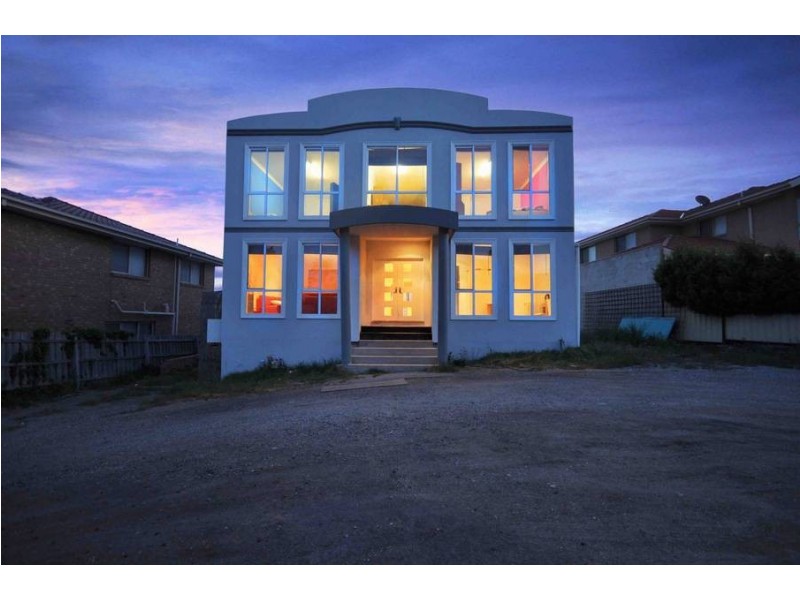 12 Preston Avenue, Roxburgh Park VIC 3064