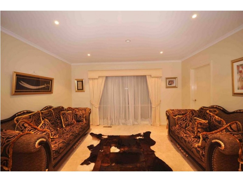 14 The Ridge, Roxburgh Park VIC 3064