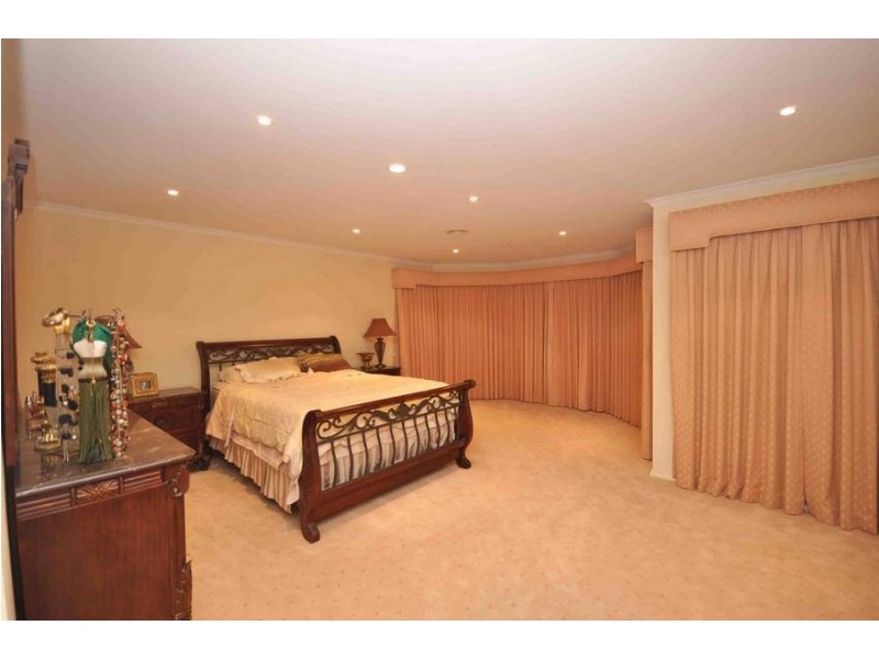 14 The Ridge, Roxburgh Park VIC 3064