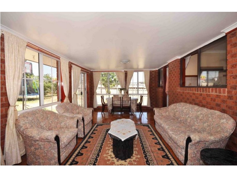 42 Gunbower Crescent, Meadow Heights VIC 3048