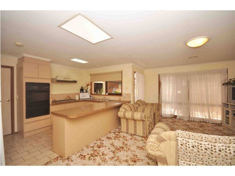 4 Morris Court, Meadow Heights VIC 3048