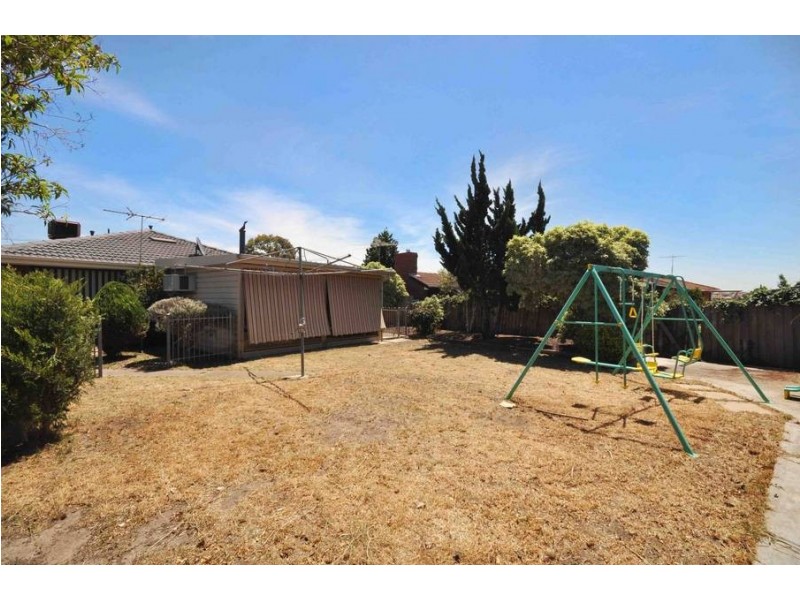 4 Morris Court, Meadow Heights VIC 3048