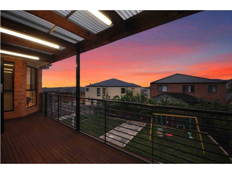 4 Stillwell Crescent, Roxburgh Park VIC 3064