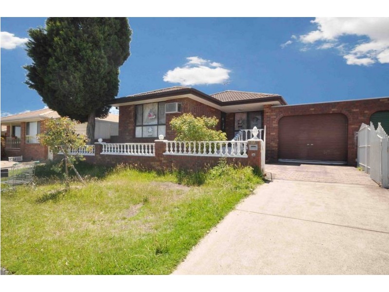 33 Tarcoola Avenue, Meadow Heights VIC 3048