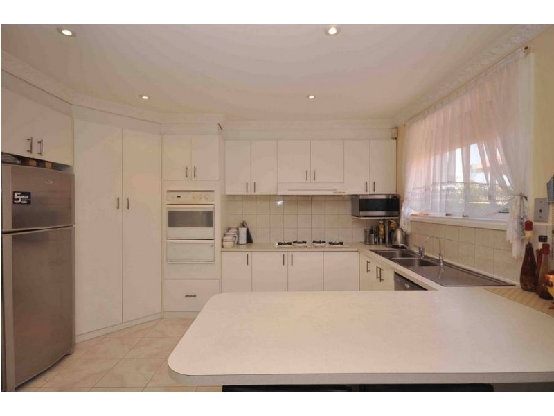 52 Gunbower Street, Meadow Heights VIC 3048