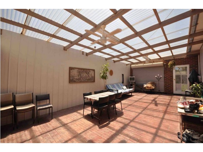 52 Gunbower Street, Meadow Heights VIC 3048