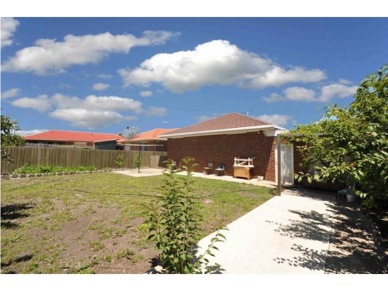 52 Gunbower Street, Meadow Heights VIC 3048