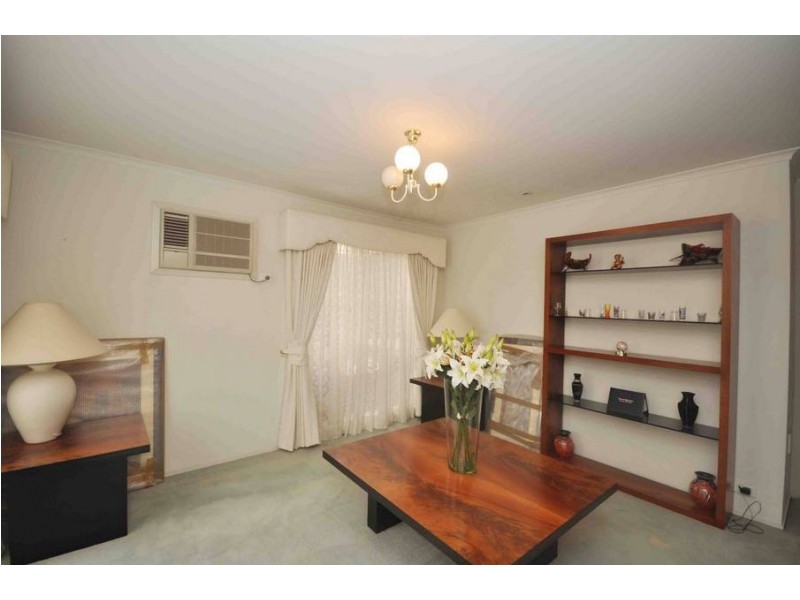 18 Herring Court, Roxburgh Park VIC 3064