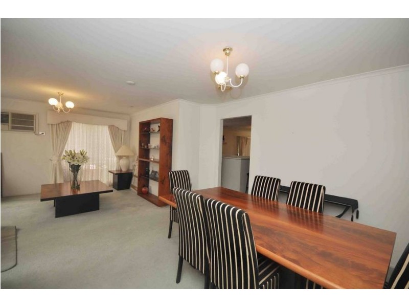 18 Herring Court, Roxburgh Park VIC 3064