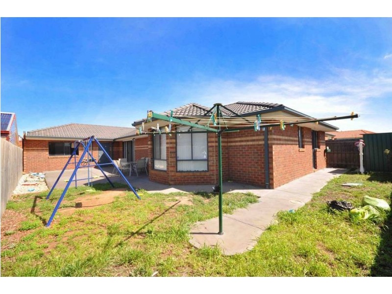 45 Marne Drive, Roxburgh Park VIC 3064