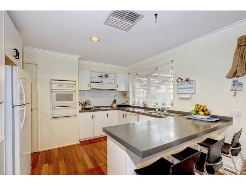 7 Gunbower Crescent, Meadow Heights VIC 3048