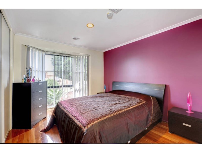 7 Gunbower Crescent, Meadow Heights VIC 3048