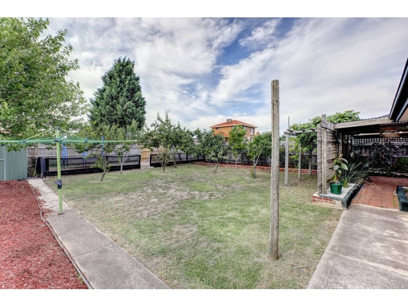 7 Gunbower Crescent, Meadow Heights VIC 3048