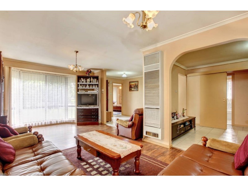 3 Buxton Court, Meadow Heights VIC 3048