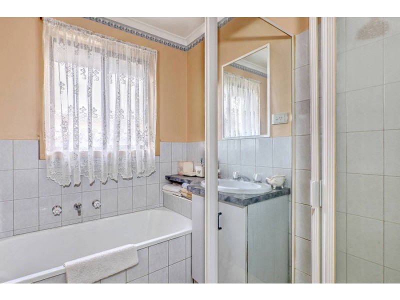 3 Buxton Court, Meadow Heights VIC 3048