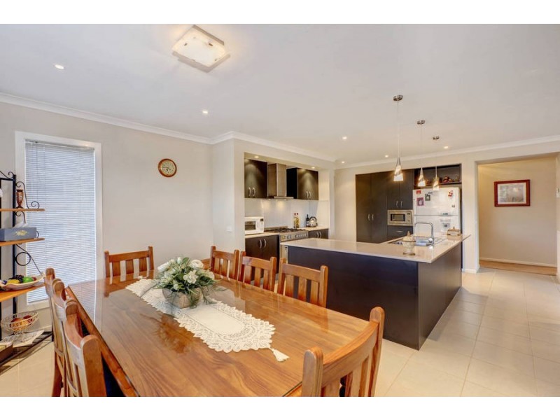 59 Serendip Crescent, Greenvale VIC 3059