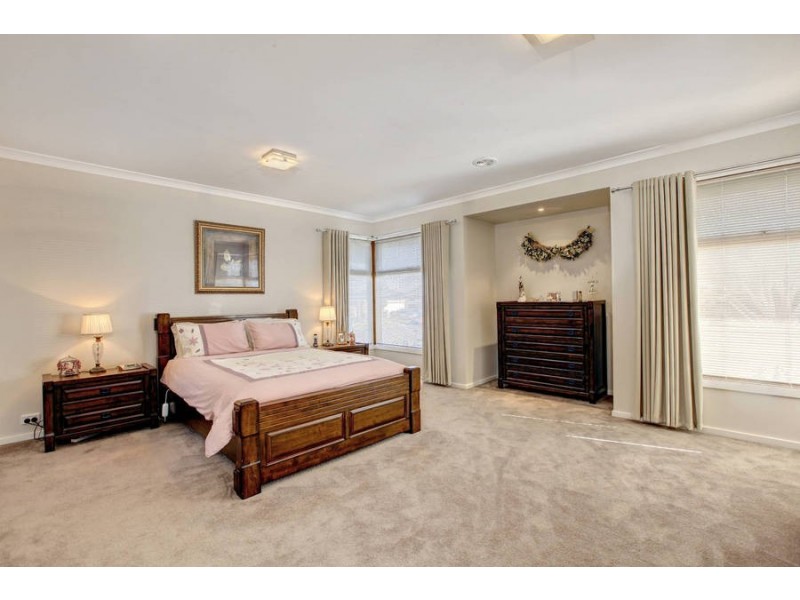59 Serendip Crescent, Greenvale VIC 3059
