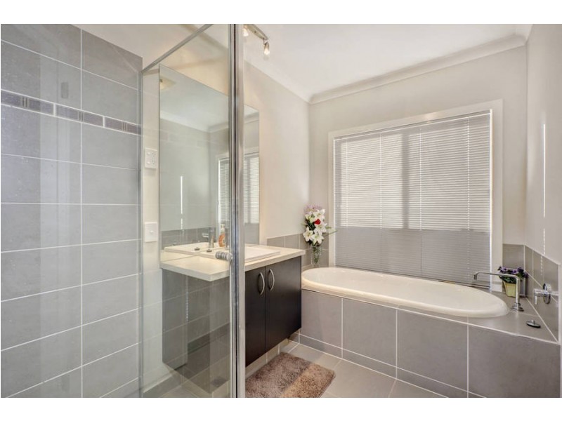 59 Serendip Crescent, Greenvale VIC 3059