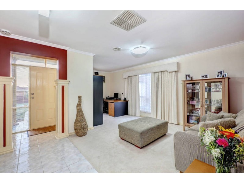18 Abelia Court, Meadow Heights VIC 3048