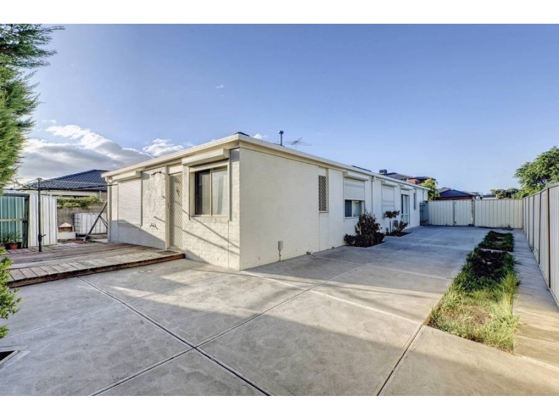 5 Wisla Circuit, Roxburgh Park VIC 3064