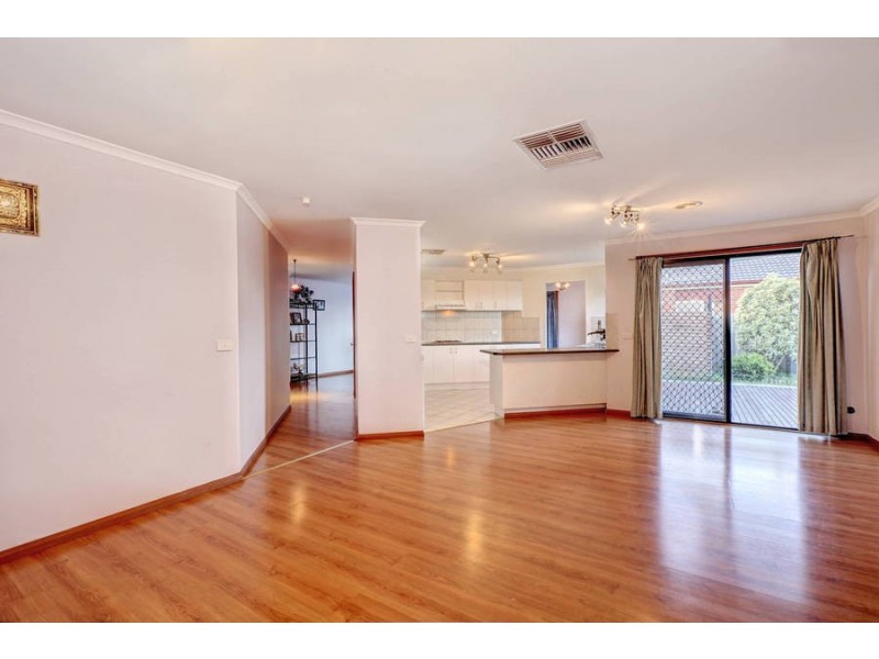 20 Rio Grande Drive, Roxburgh Park VIC 3064