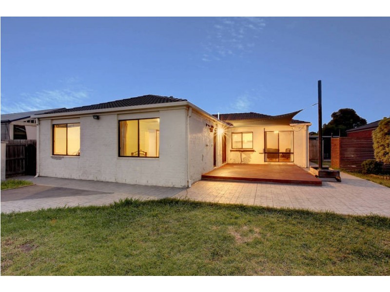 20 Rio Grande Drive, Roxburgh Park VIC 3064