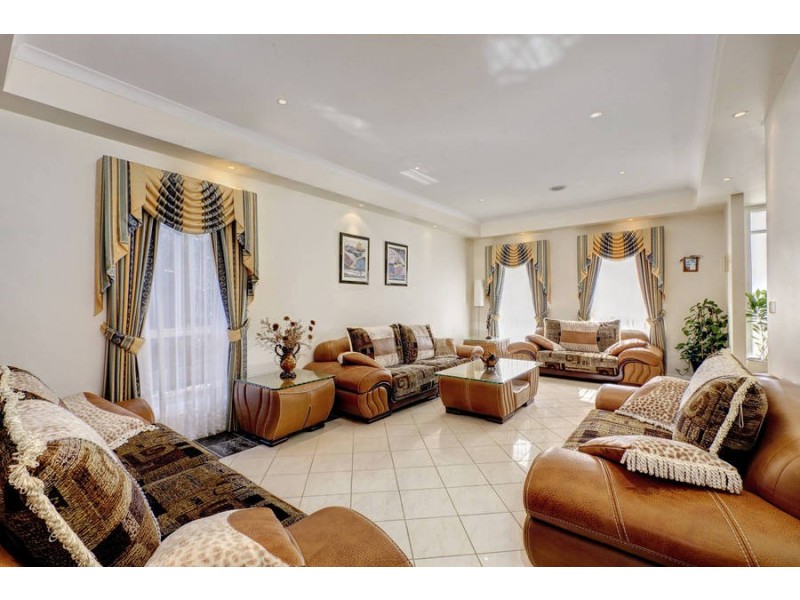 14 Wattlebird Street, Roxburgh Park VIC 3064