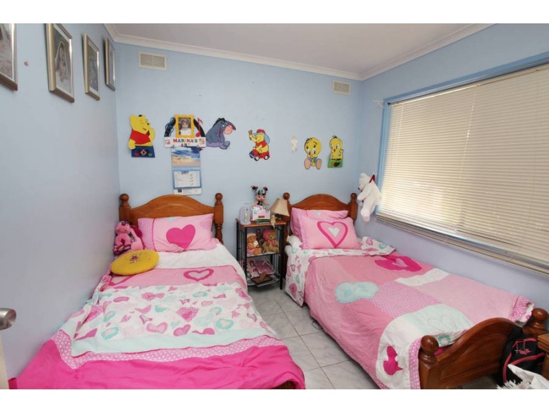 12 Woodburn Crescent, Meadow Heights VIC 3048