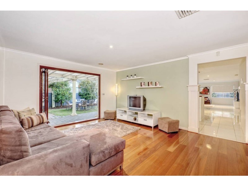 12 Sherwin Place, Roxburgh Park VIC 3064