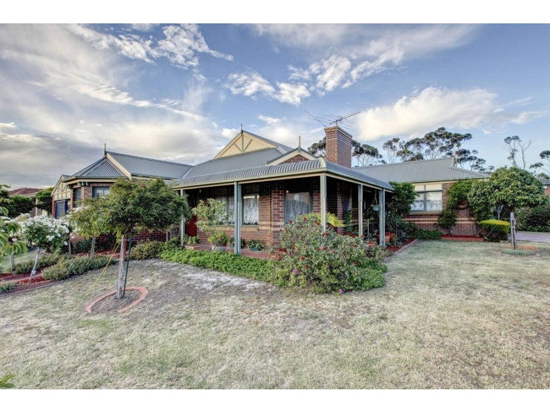 7 Herring Court, Roxburgh Park VIC 3064