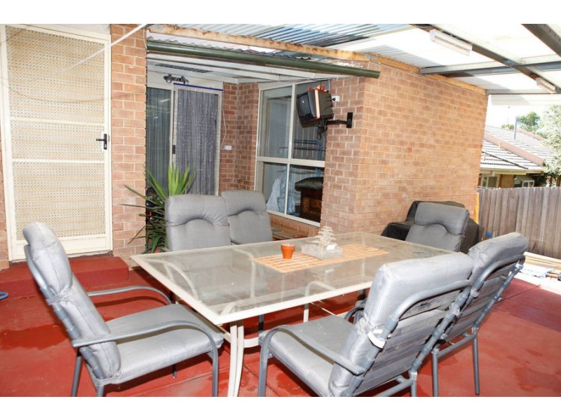 4/4 Shankland Boulevard, Meadow Heights VIC 3048