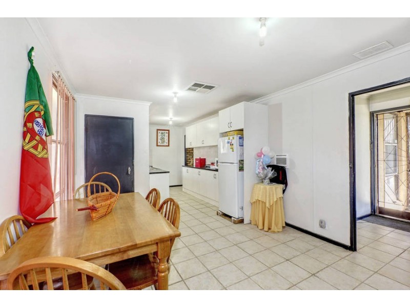 6 Coram Court, Meadow Heights VIC 3048