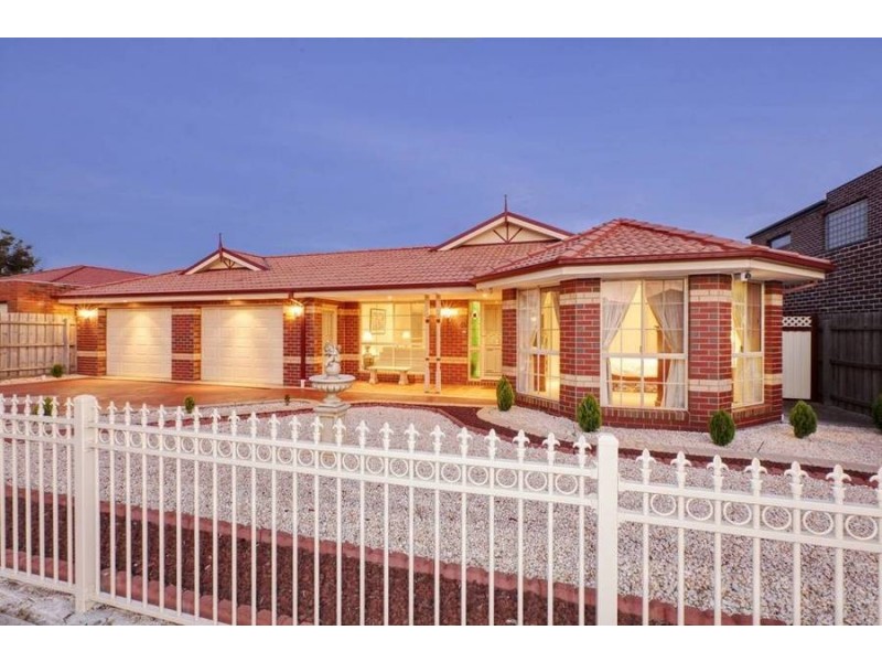 60 Salween Crescent, Roxburgh Park VIC 3064